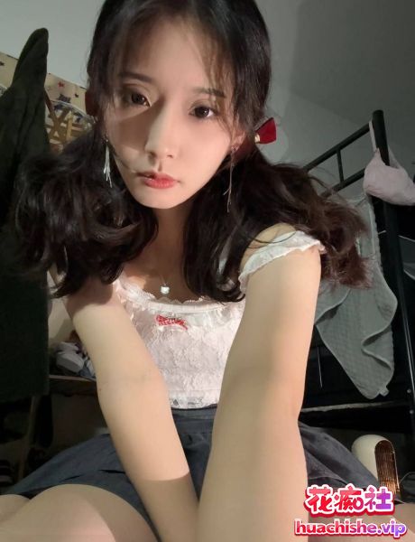 绝对颜值天花板女大学生 自慰泄密视频